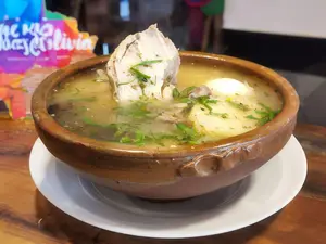 Caldo de pollo