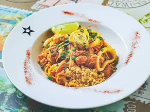 Pad thai de mariscos