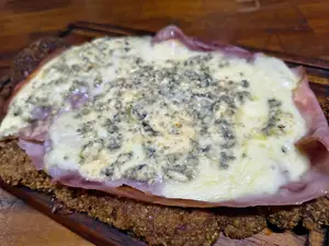 Milanesa Roquefort Con Jamón