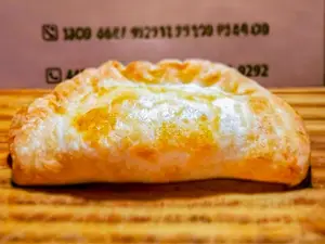 Empanada de jamón y queso