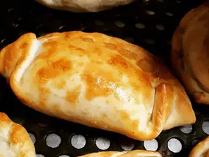 Empanada de jamón y roquefort