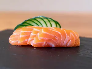 Sashimis de salmón (4 piezas)