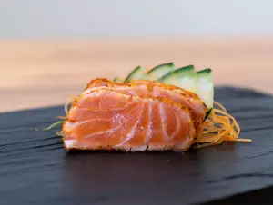 Sashimis tataki (4 piezas)