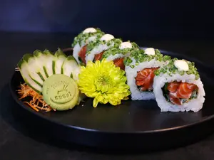 Spicy salmon 5 piezas