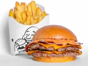 Bacon&bacon doble con papas