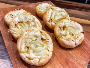 Pizzetas de cebolla x 6u.