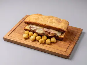 Sándwich de milanesa de carne