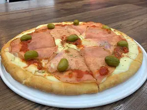 Muzzarella Con Jamon Chica