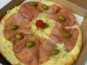 Fugazzeta Con Jamón Grande