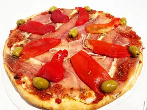 Jamón Crudo Y Morrón Chica
