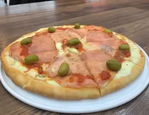 Muzarella Con Jamón Grande