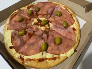 Muzzarella Con Jamón Chica