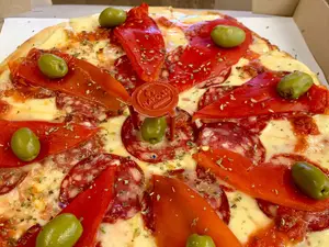 Calabresa Con Morrón Chica
