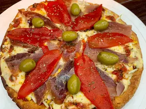 Jamón Crudo, Morrón Y Huevo Grande