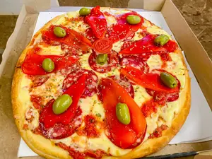 Calabresa Con Morrón Chica