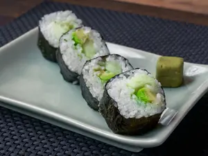 Green maki roll - 8 piezas