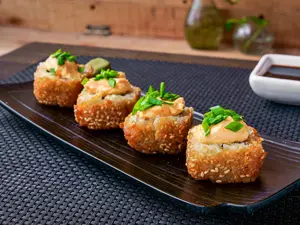 Hot cheddar roll - 8 piezas