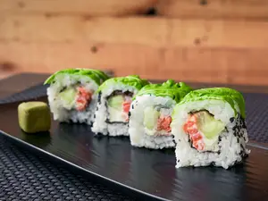 Rucula roll - 8 piezas