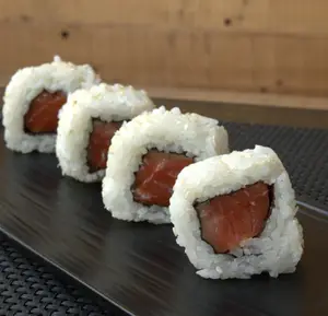 Salmón roll - 8 piezas