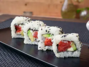 Smoked phila roll - 8 piezas