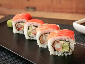 Yacan ebi roll - 8 piezas