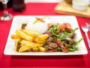 Lomo saltado