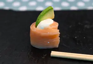 Geishas de salmón ahumado 5 unidades