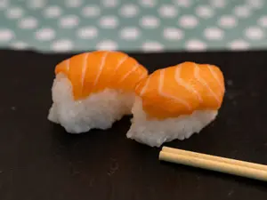 Niguiri de salmón (6 unidades)