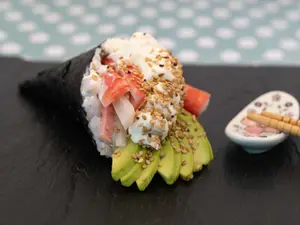 Temaki de kanikama, Philadelphia y palta