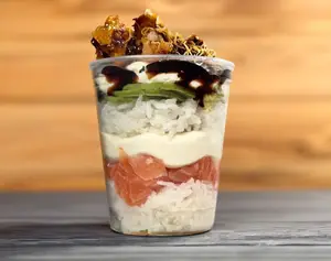 Copa sushi kanikama y salmon