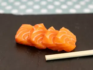 Sashimi de salmón (5 unidades)