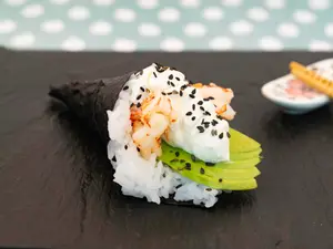 Temaki de langostino, Philadelphia y palta