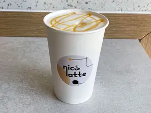 Latte frío de vainilla