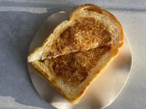 Tostado de jamón y queso