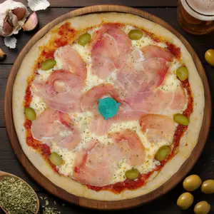 Pizza crudo