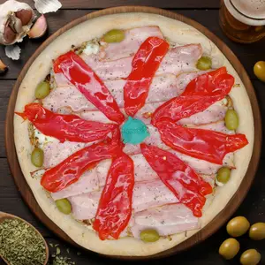 Pizza panceta y morrón