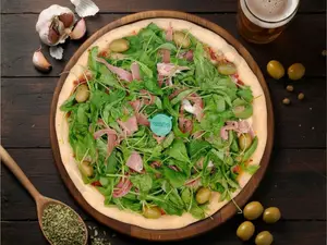 Pizza rúcula y panceta