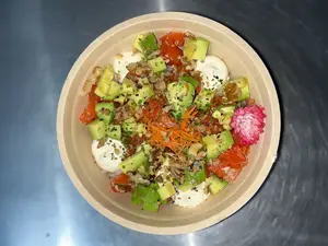Salmón poke