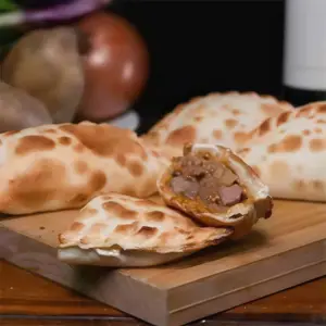 Empanada de carne picante