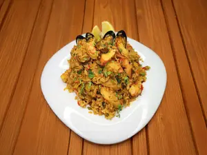 Arroz Chaufa Con Mariscos PARA 2 PERSONAS