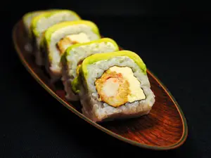 Avocado ebi roll