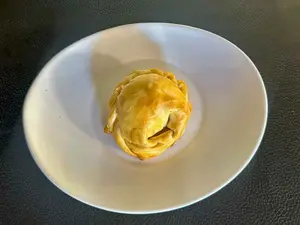 Empanada De Queso Y Cebolla