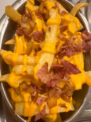 Fritas Con Cheddar Y Bacon