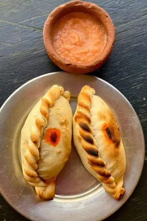Empanada carne picante.