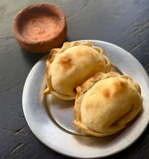 Empanada de jamón y queso