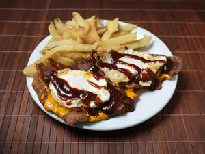 Pizzanesa americana +fritas