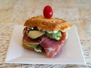 Scon De Queso Relleno