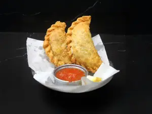 2 empanadas fritas