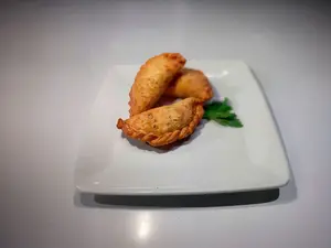 Empanada de carne al horno