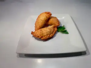 Empanada de jamón y queso